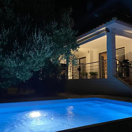 Luxury 